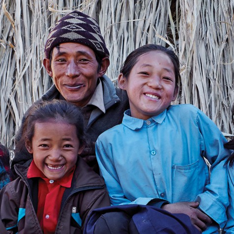 Comunidad Nepalí productores papel lokta