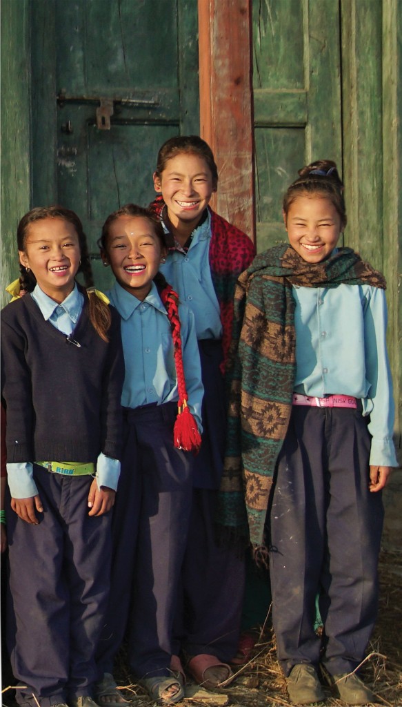 niñas nepalís proyecto aveda